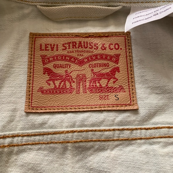 Embellished Levi’s Vest - Picture 3 of 5